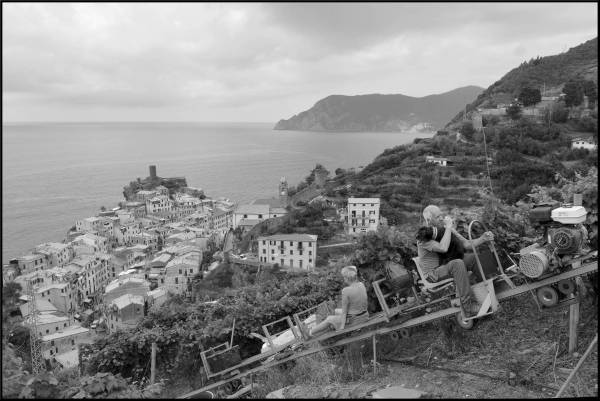 Parco: Le foto di Claudio Barontini omaggiano le Cinque Terre.