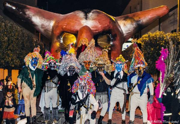 Carnevale di Aliano 2023.  Le maschere cornute nei luoghi di Carlo Levi. 