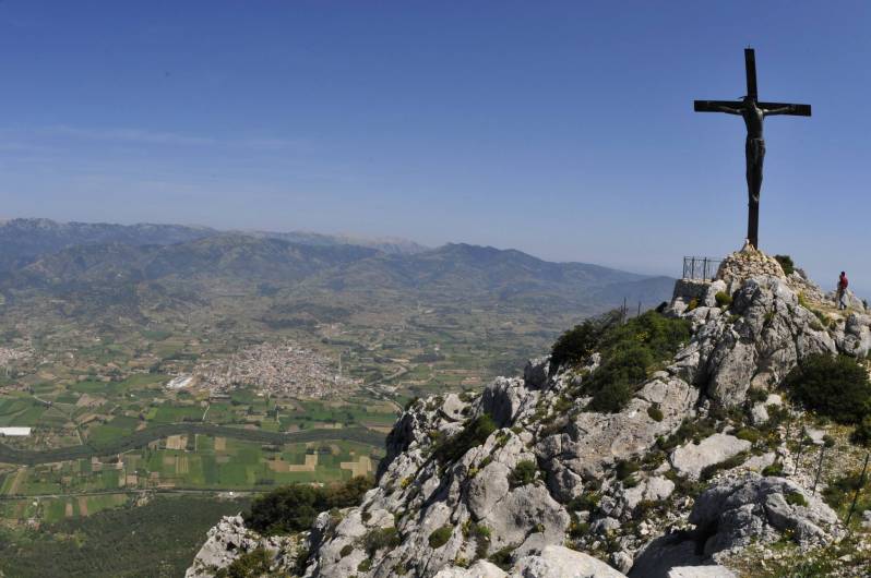 Foto 15 anni dal posizionamento del Cristo bronzeo sulla vetta del Monte Tuttavista.  3