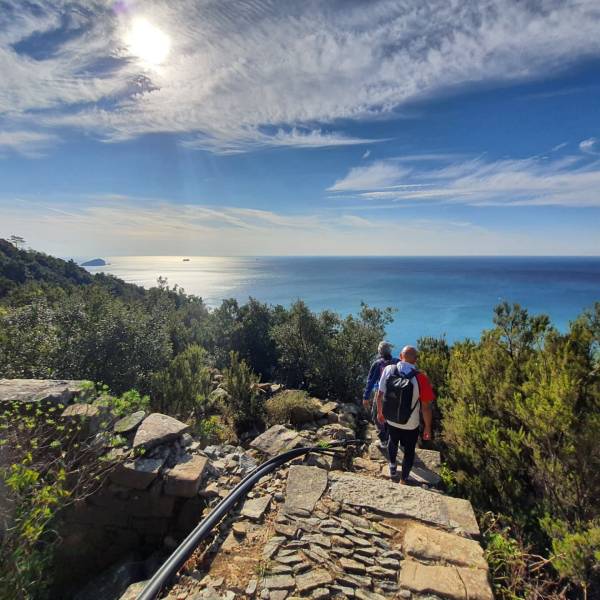 Foto Camminare tra i versi e la natura di Montale nel Parco Nazionale delle Cinque Terre 13