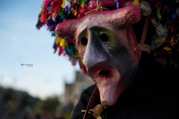 Foto Carnevale di Aliano 2023.  Le maschere cornute nei luoghi di Carlo Levi.  4