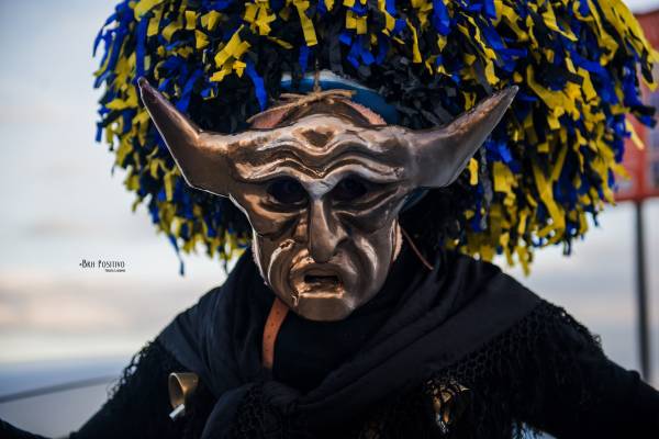 Foto Carnevale di Aliano 2023.  Le maschere cornute nei luoghi di Carlo Levi.  10